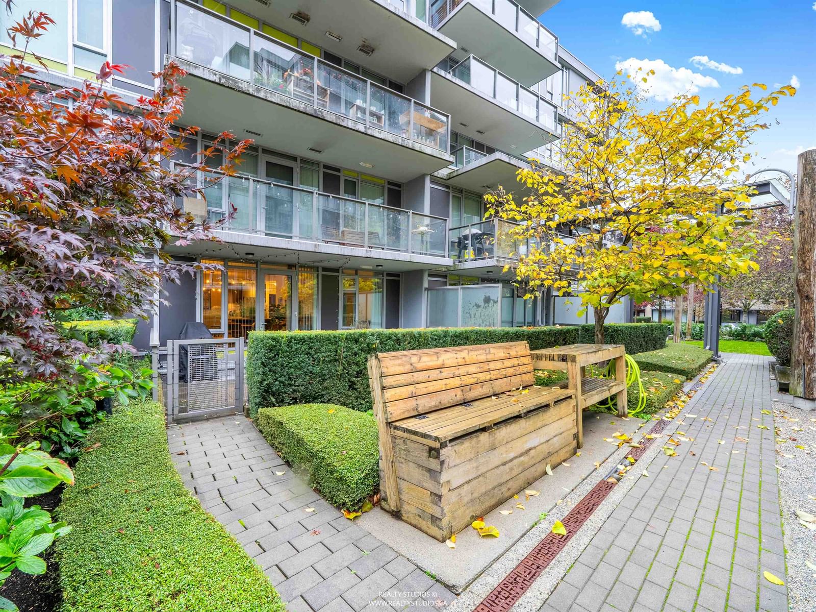 Listing Image 9