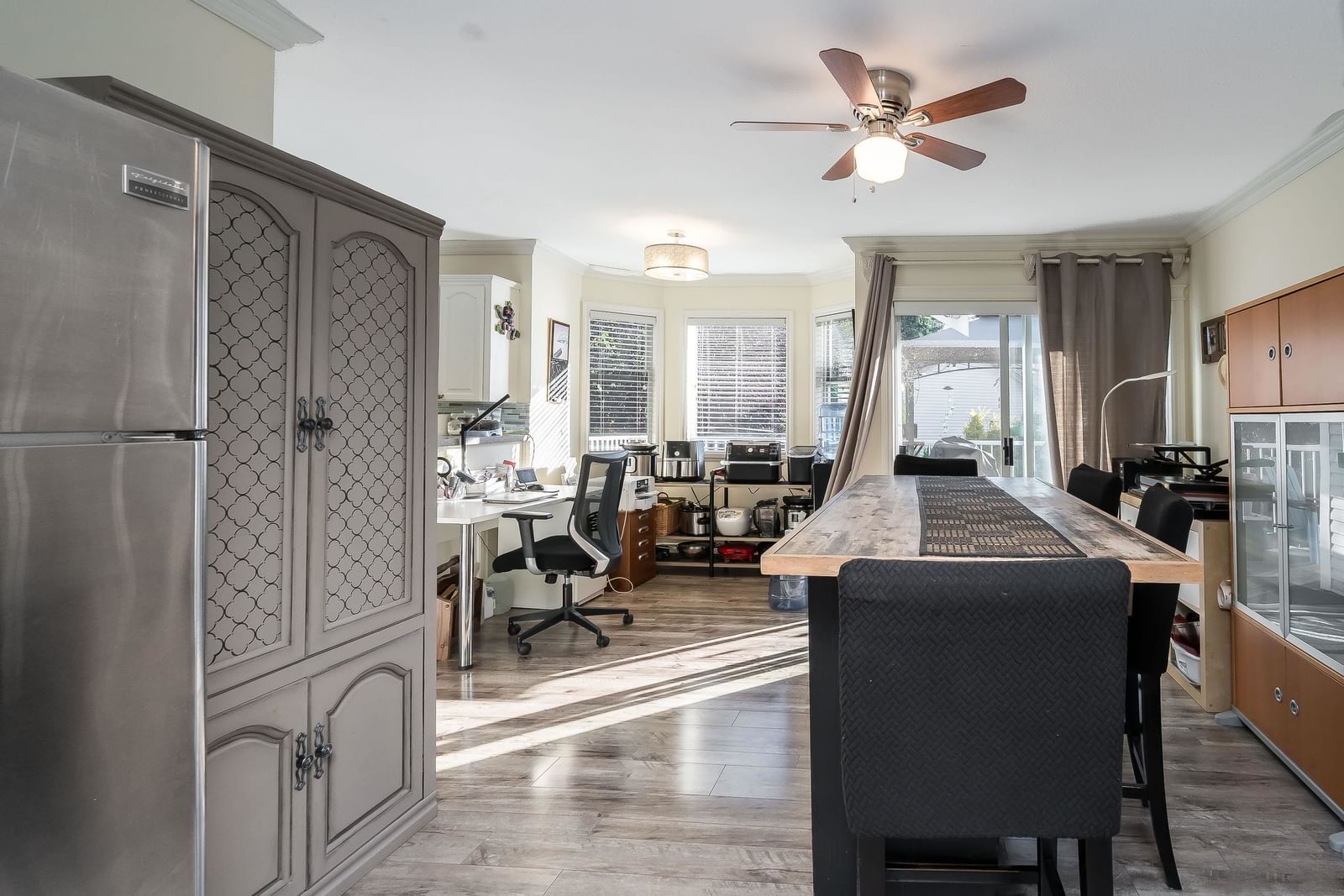 Listing Image 13