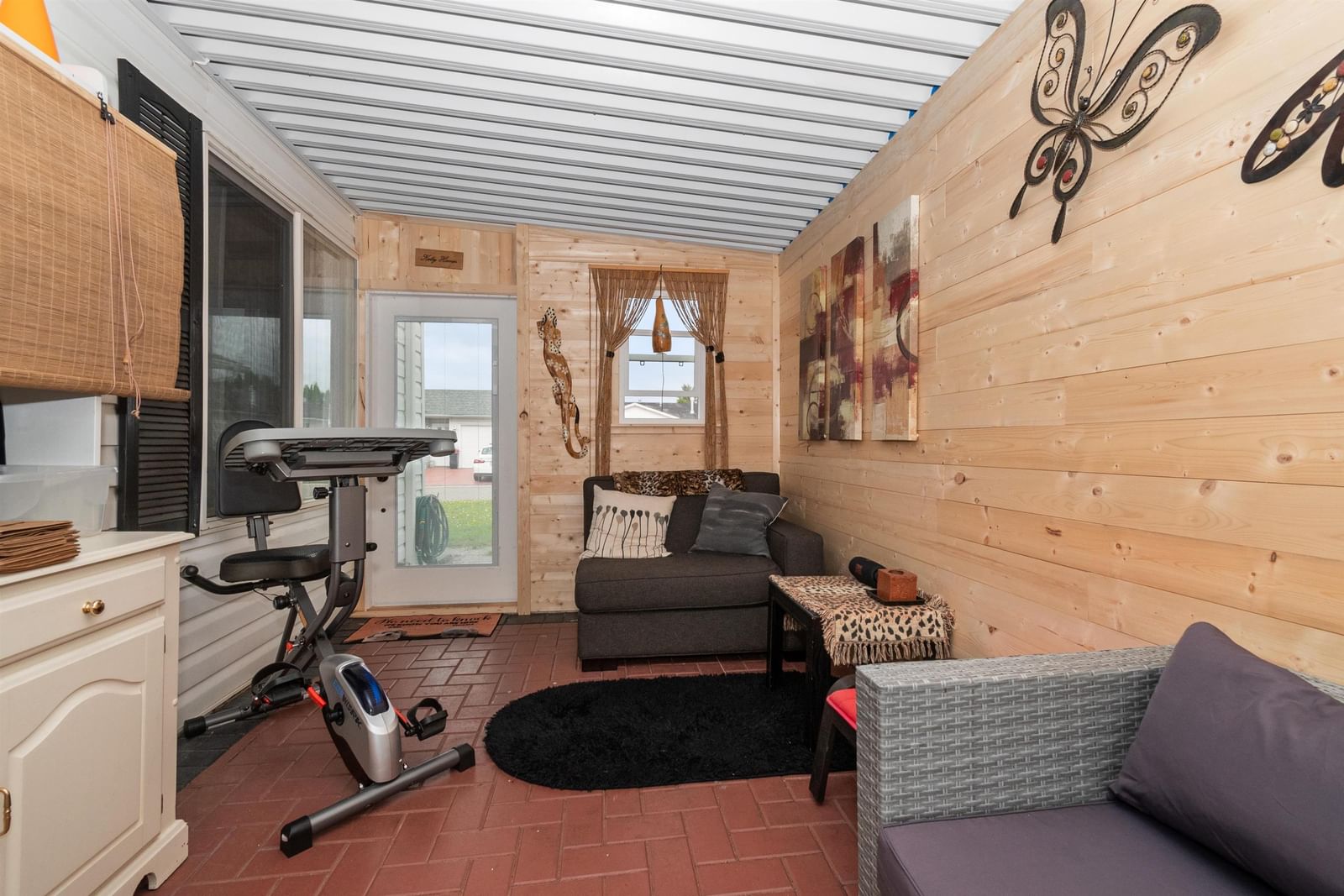 Listing Image 16