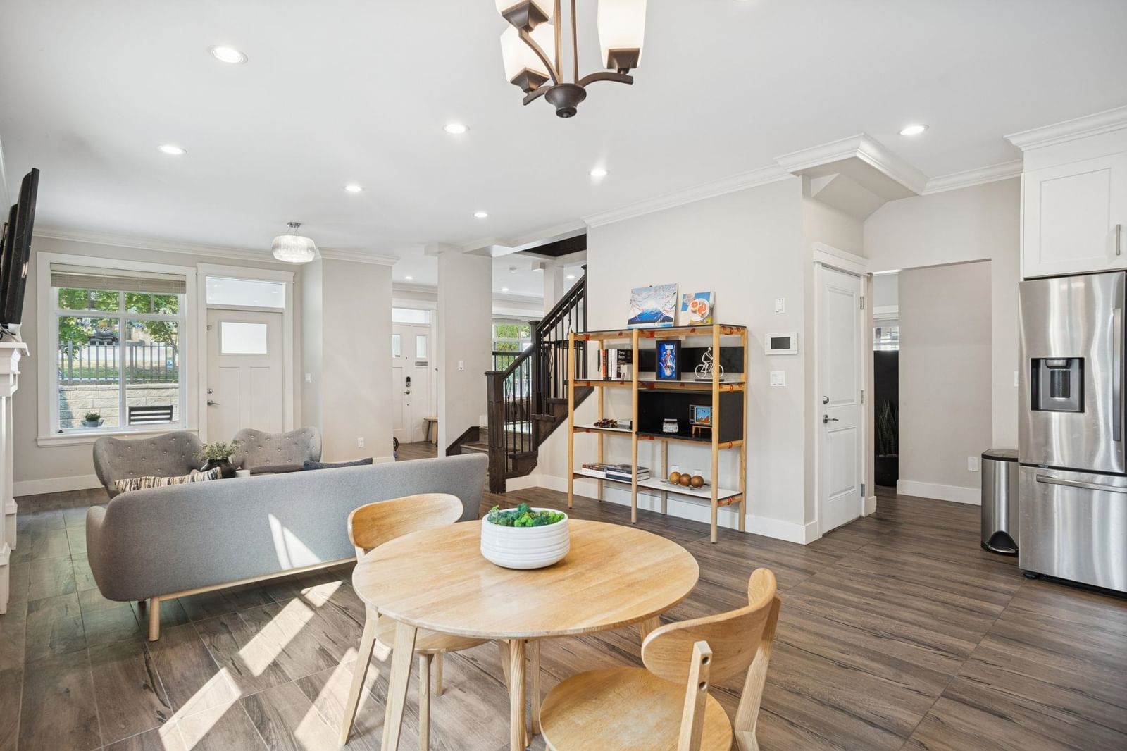 Listing Image 9