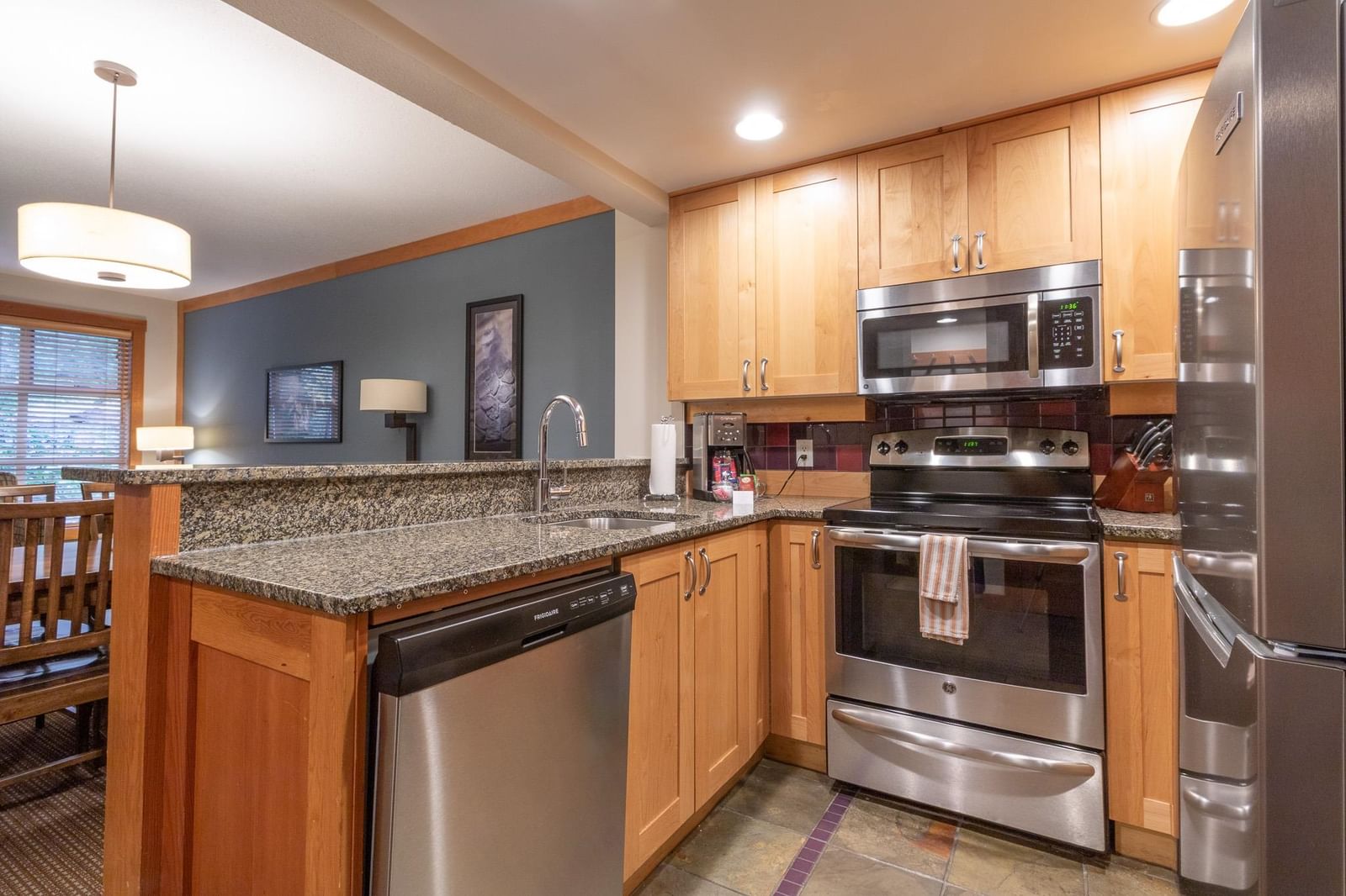 Listing Image 6