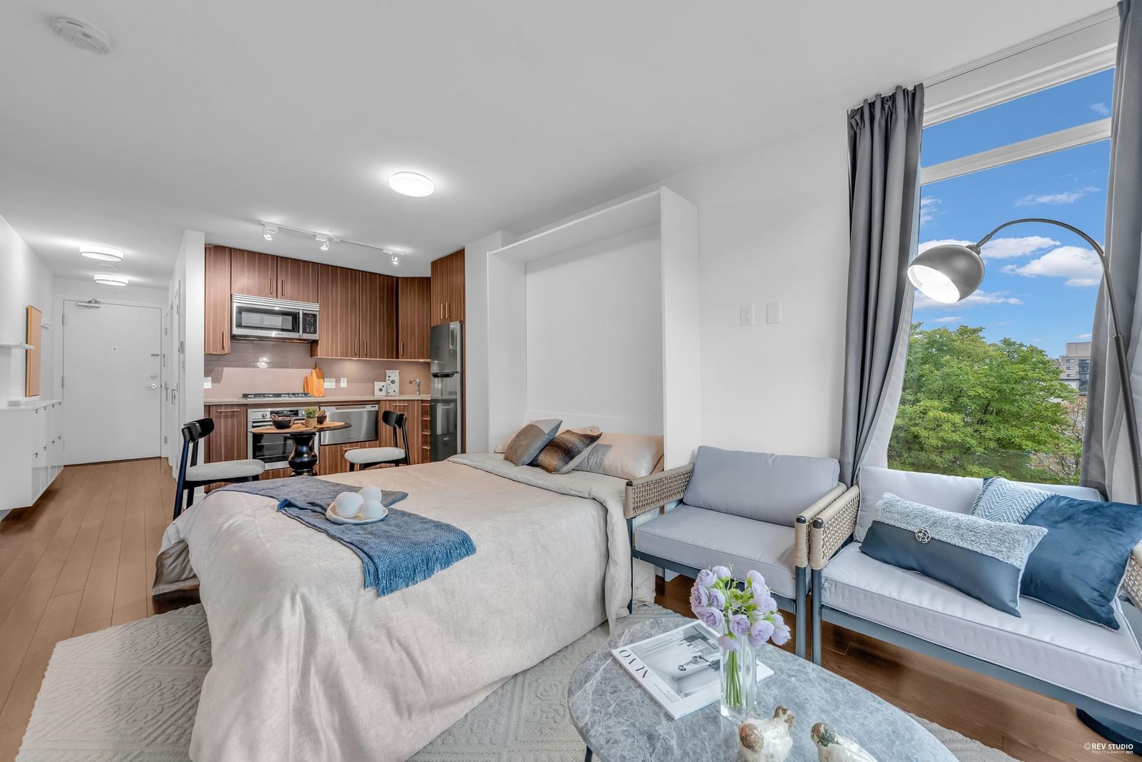 Listing Image 11