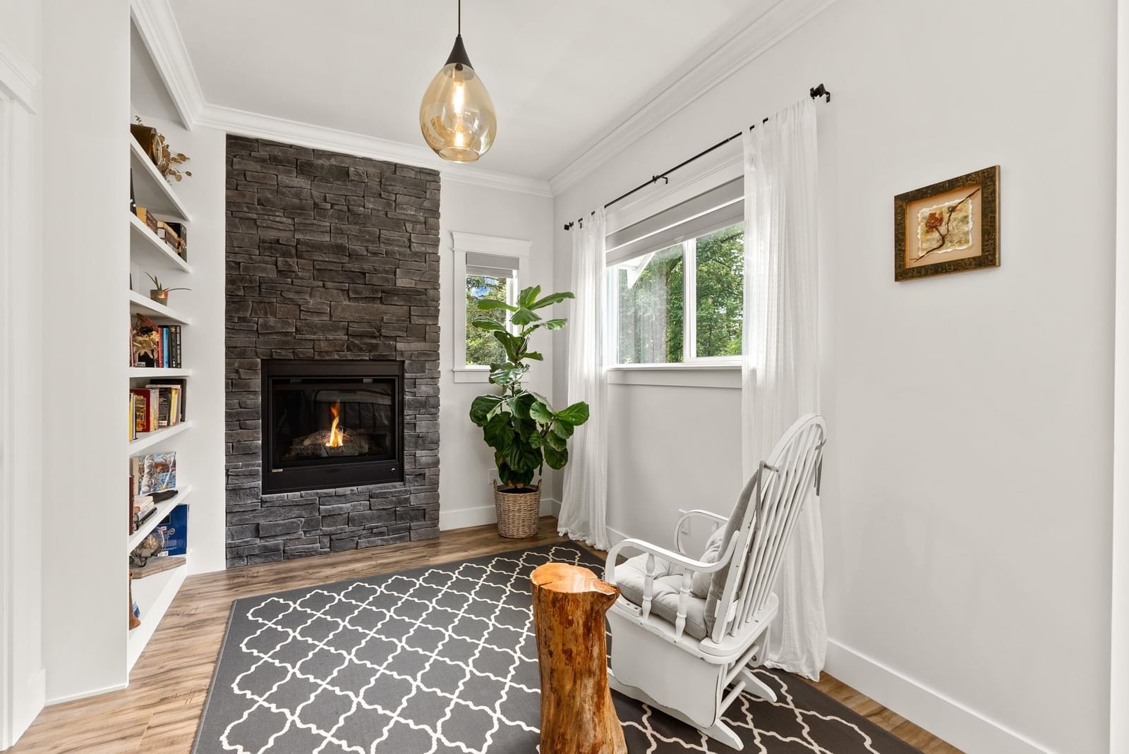 Listing Image 19