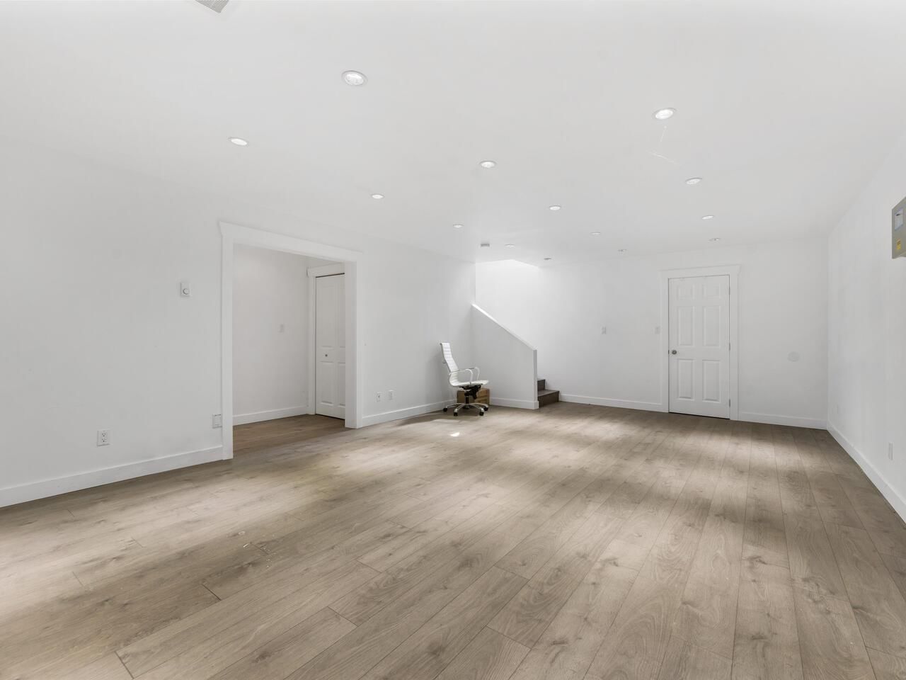 Listing Image 30