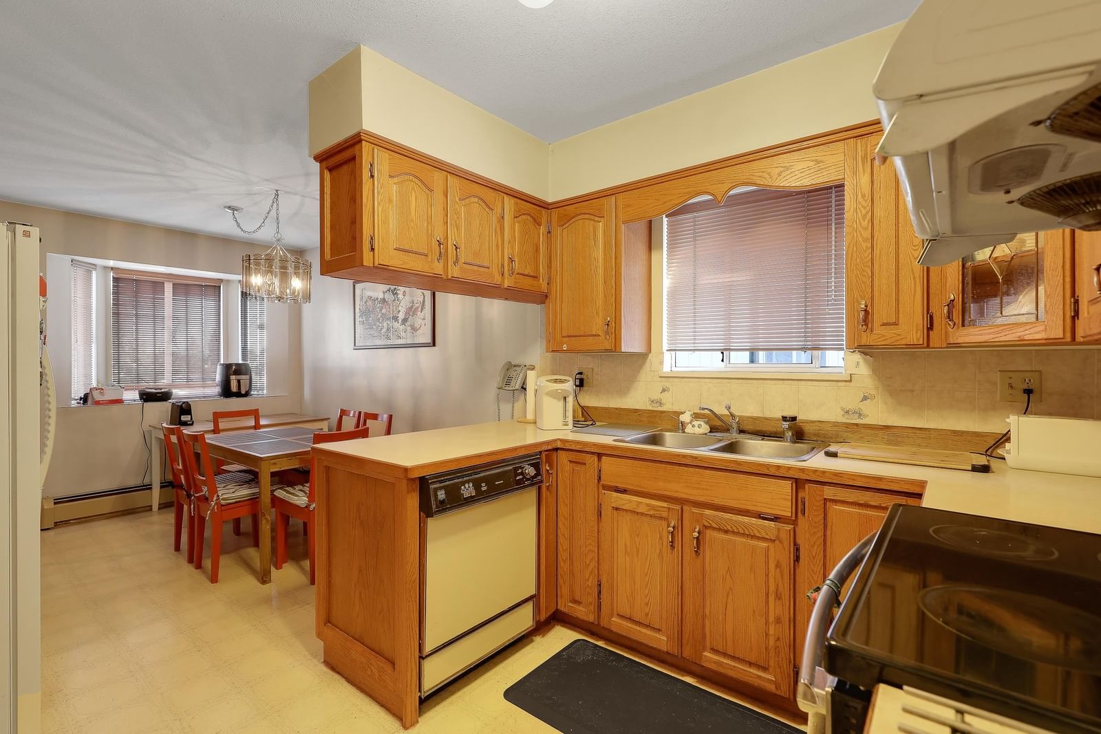 Listing Image 14