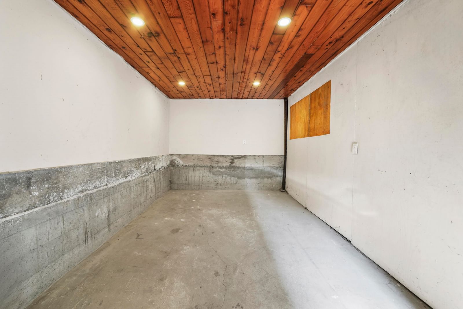 Listing Image 30