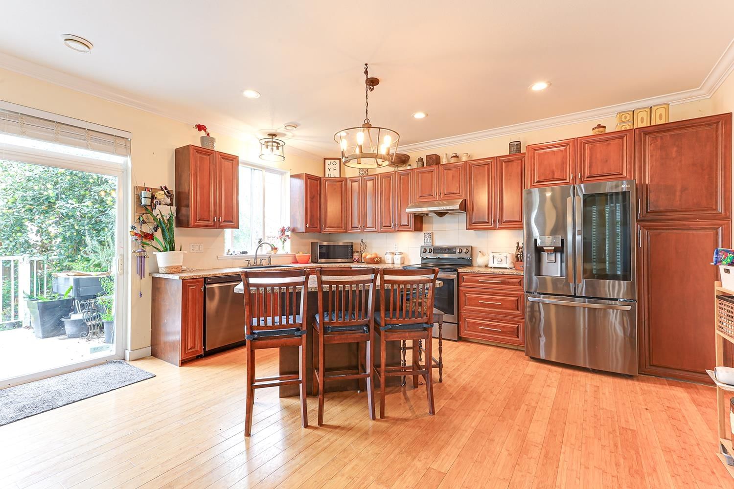 Listing Image 11