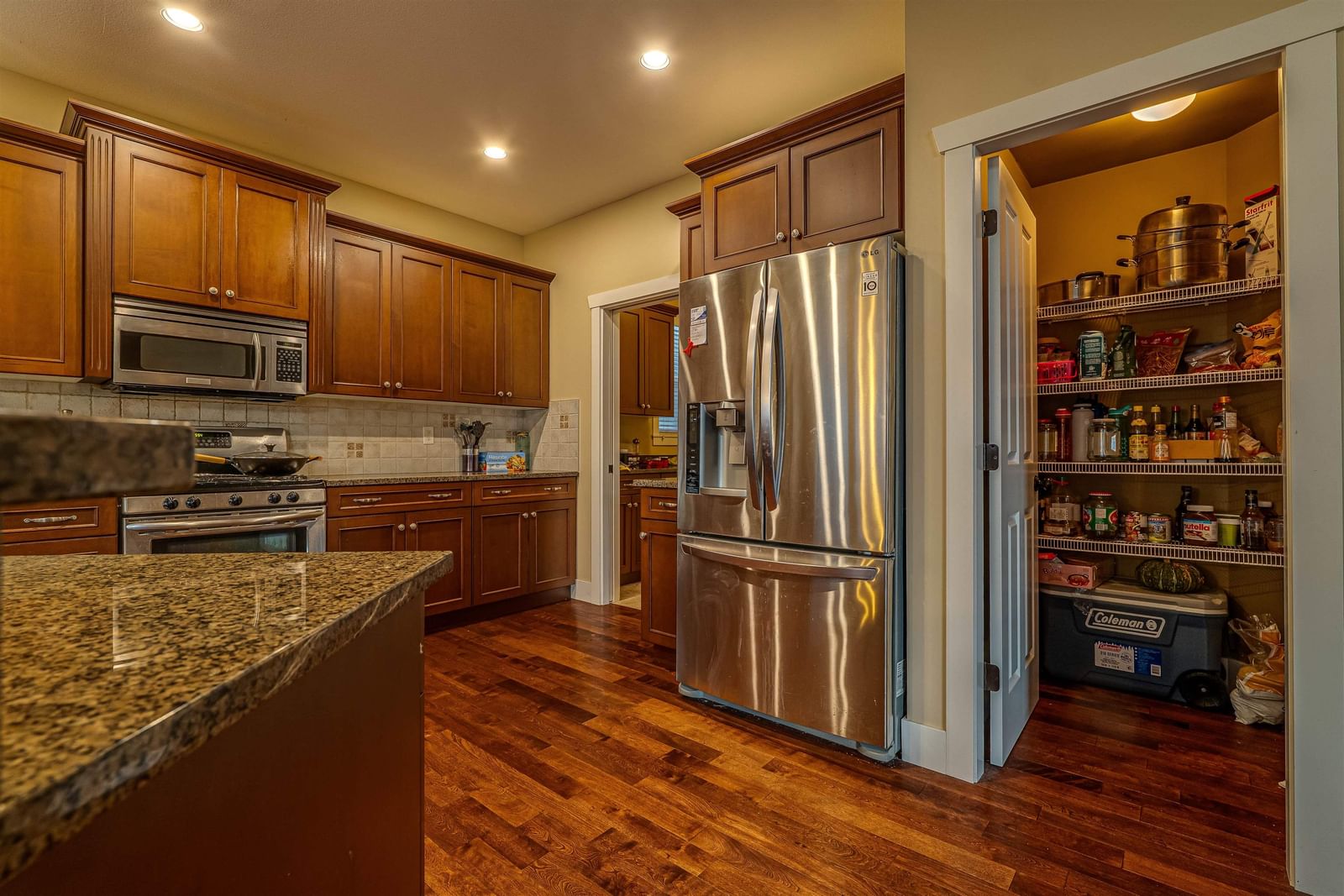 Listing Image 12