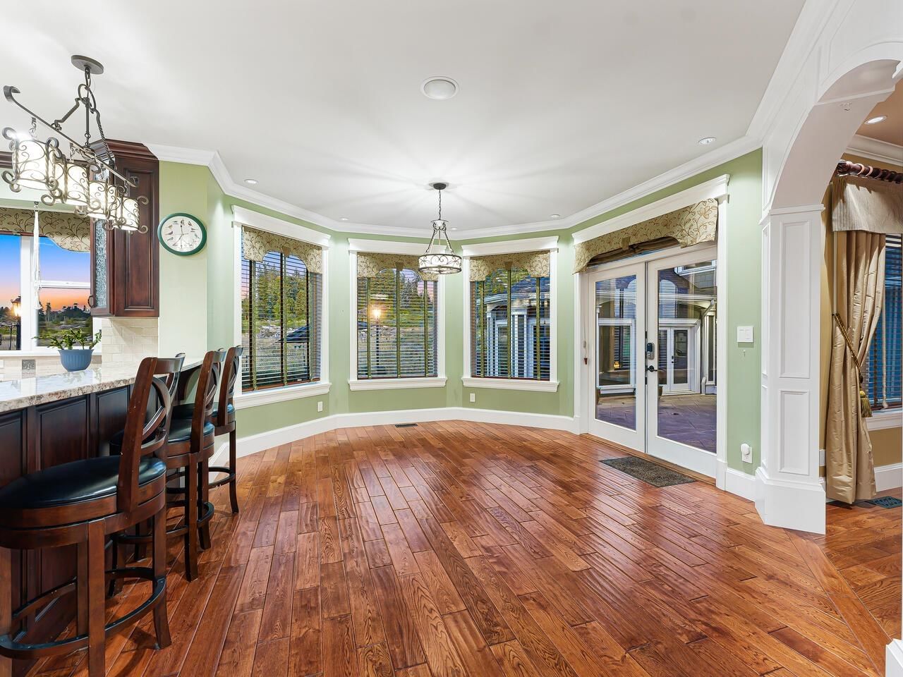 Listing Image 15