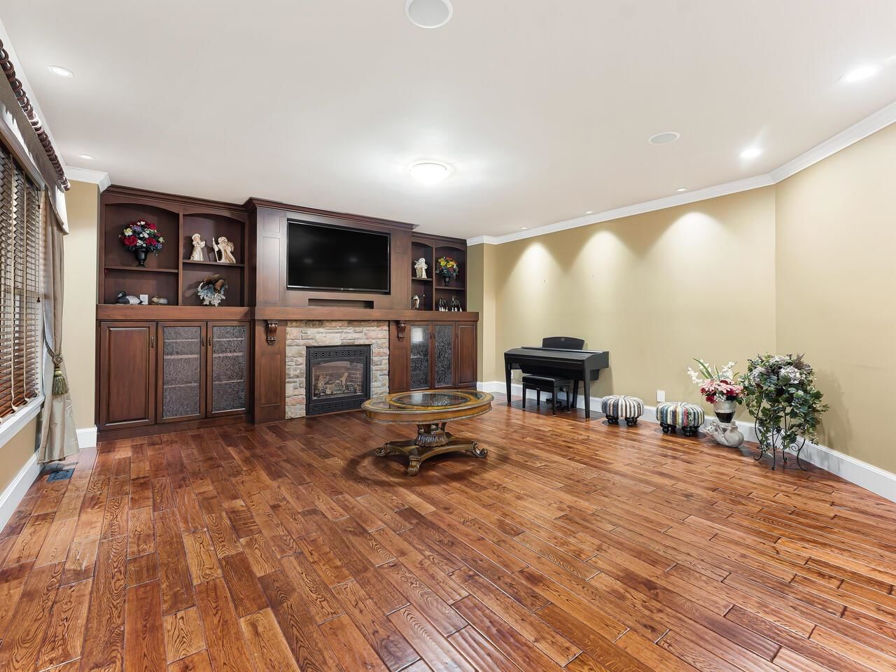 Listing Image 18