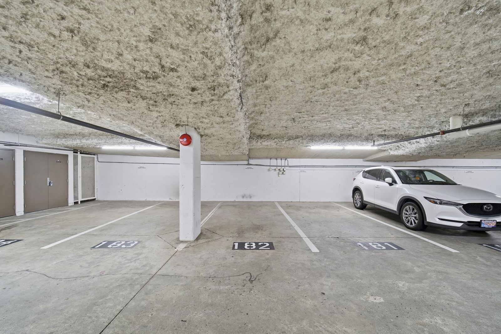 Listing Image 28