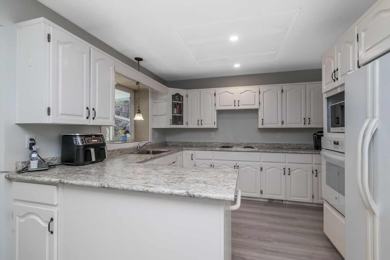 Listing Image 22