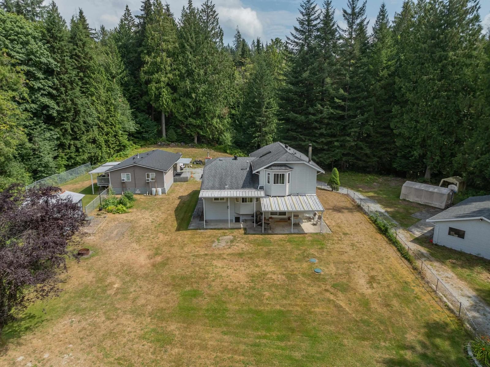 Listing Image 4