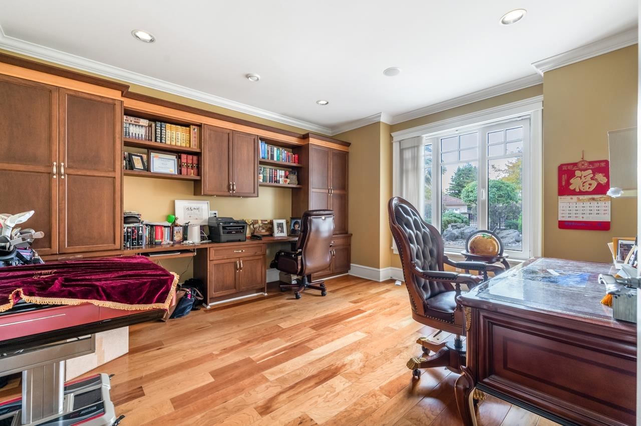 Listing Image 10