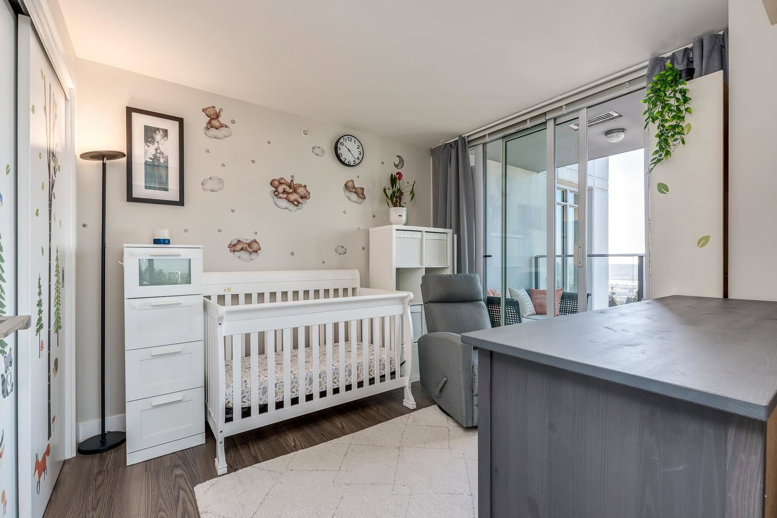 Listing Image 9