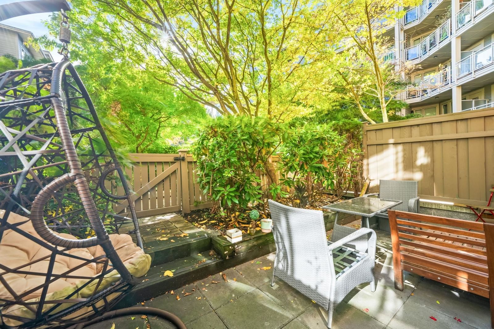 Listing Image 12