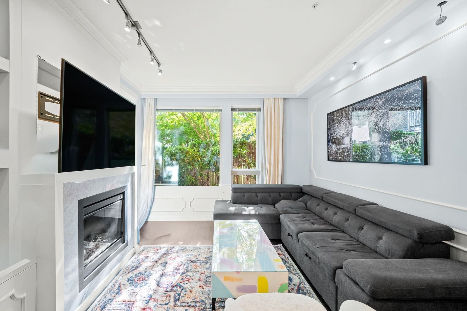 Listing Image 5