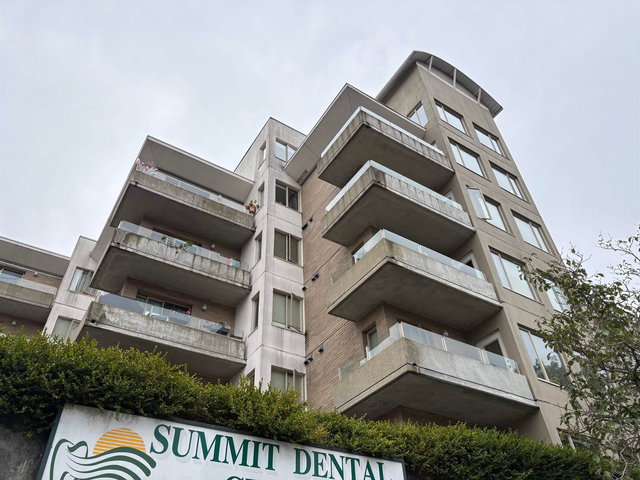 204 - 137 17th Street W