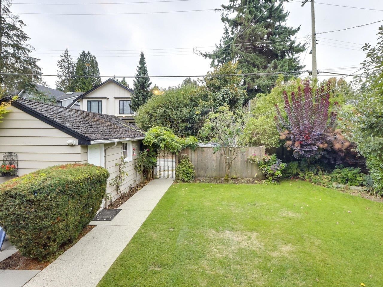 Listing Image 17
