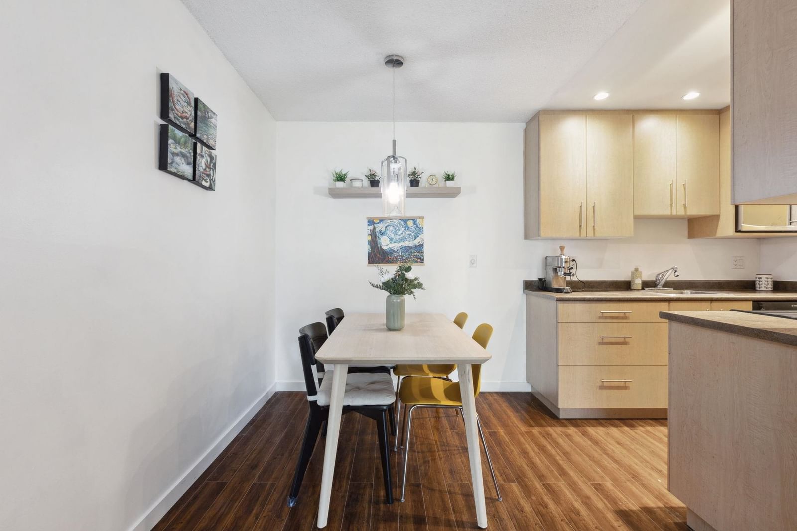 Listing Image 18