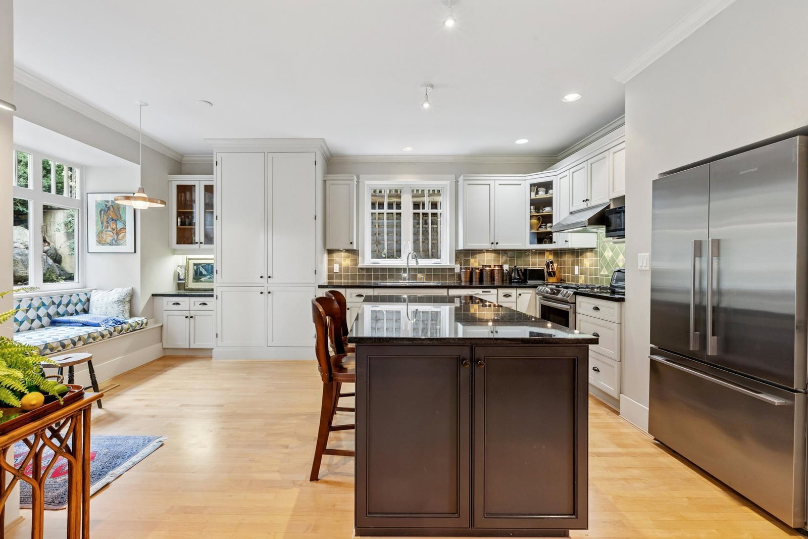 Listing Image 11