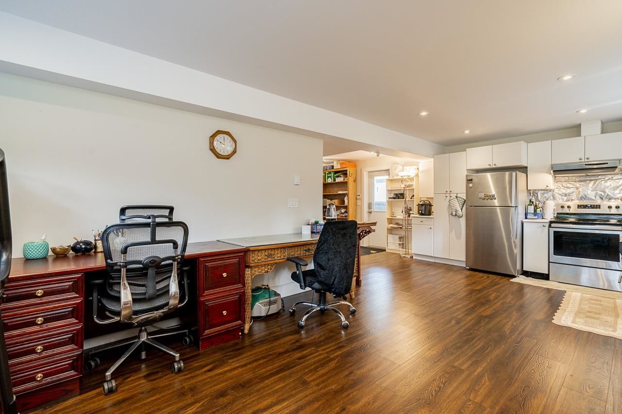 Listing Image 20