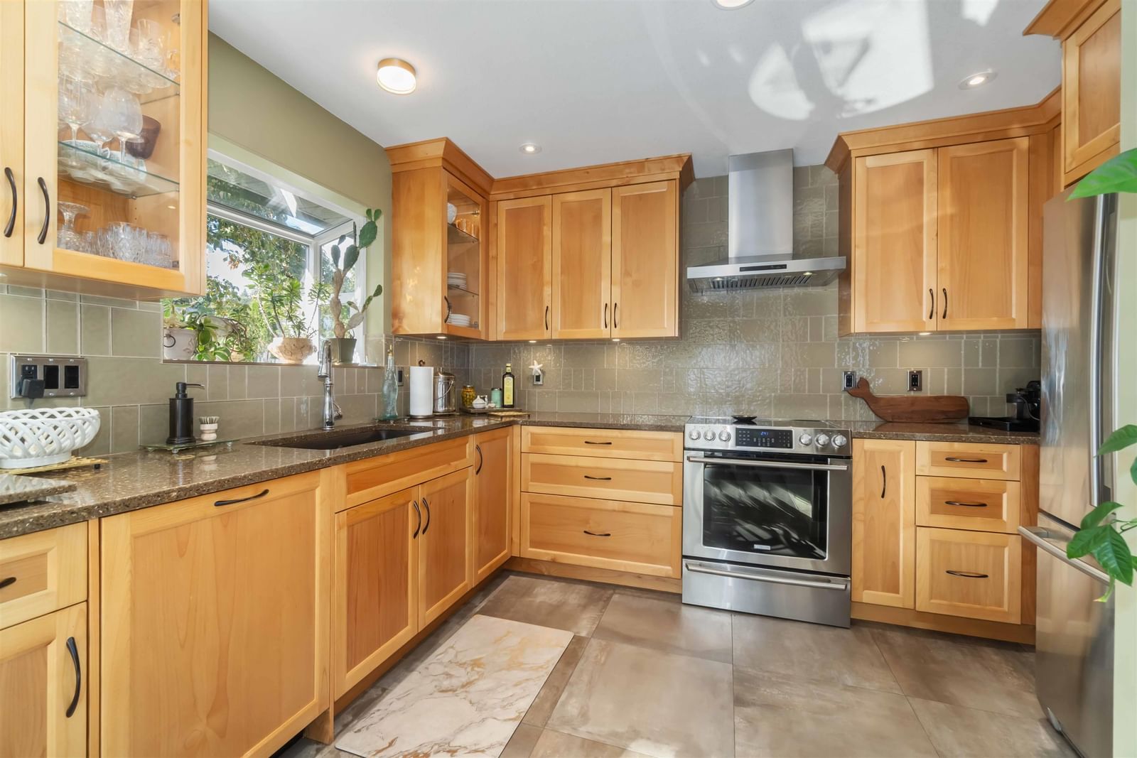 Listing Image 9