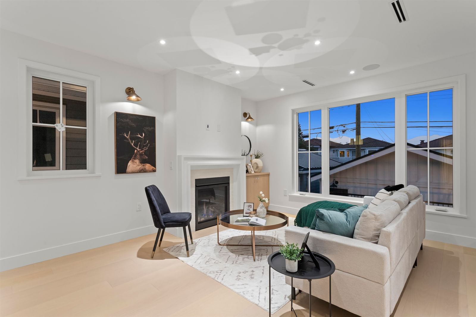 Listing Image 8