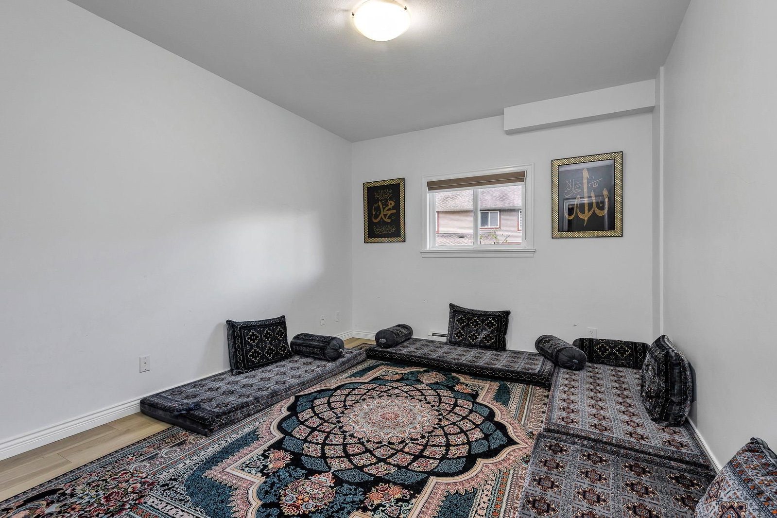 Listing Image 37