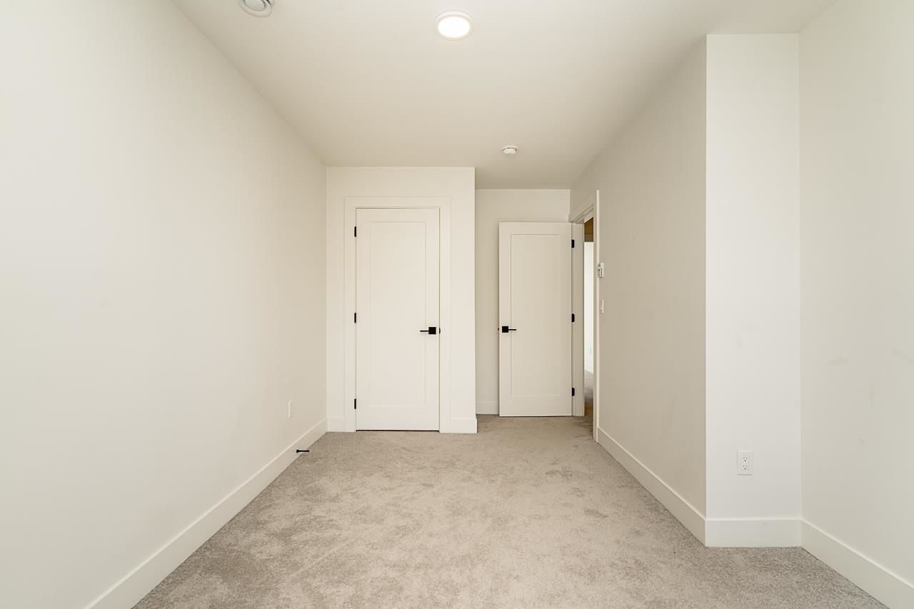 Listing Image 30