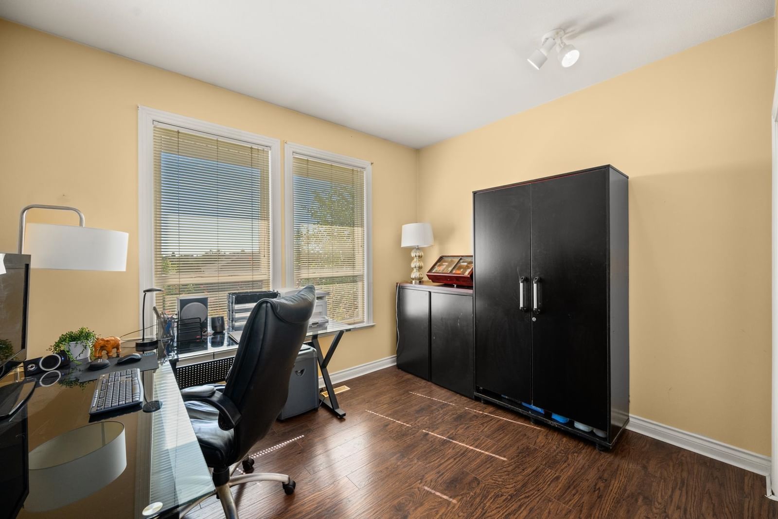 Listing Image 21