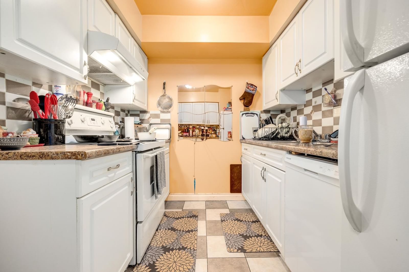 Listing Image 10