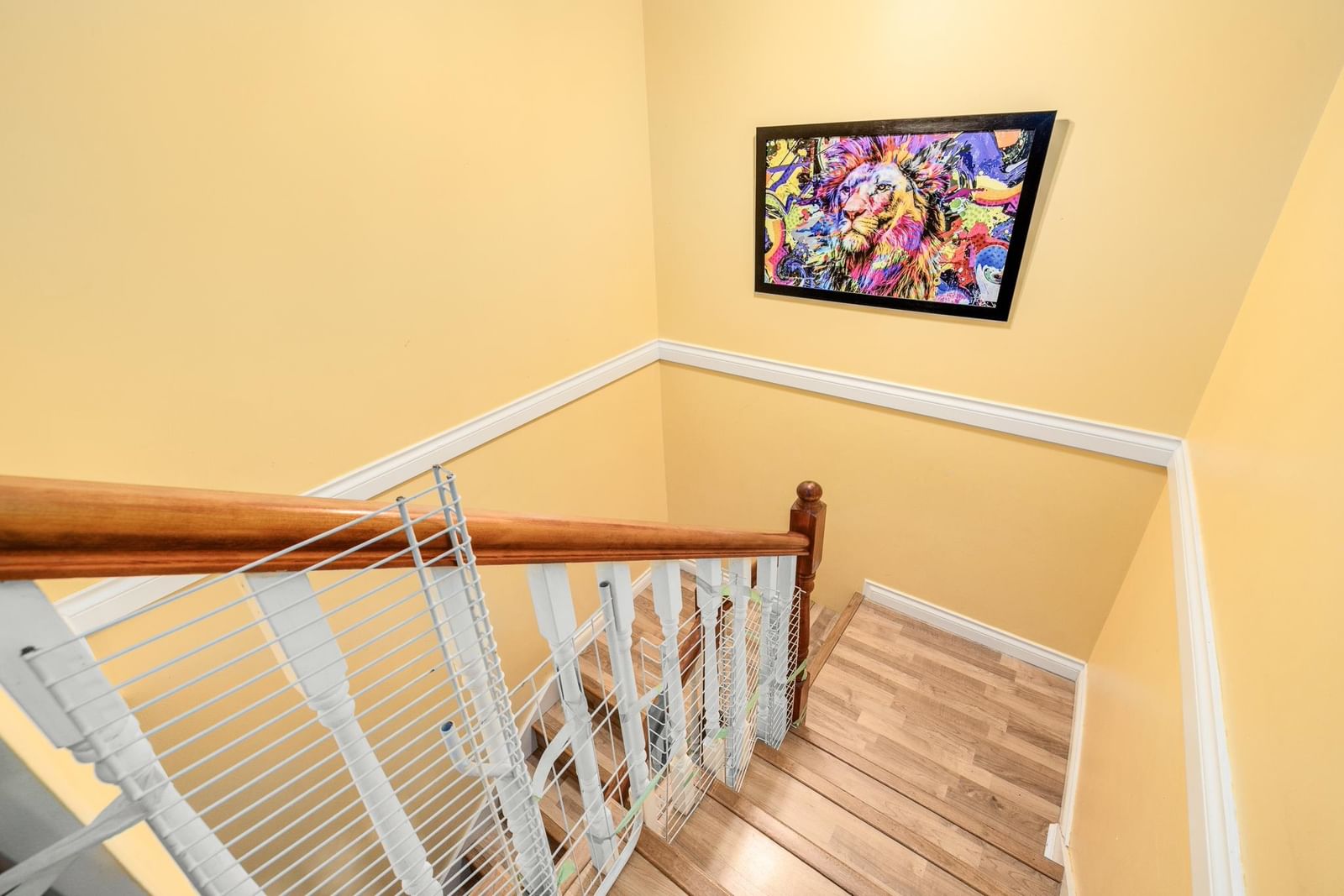 Listing Image 12