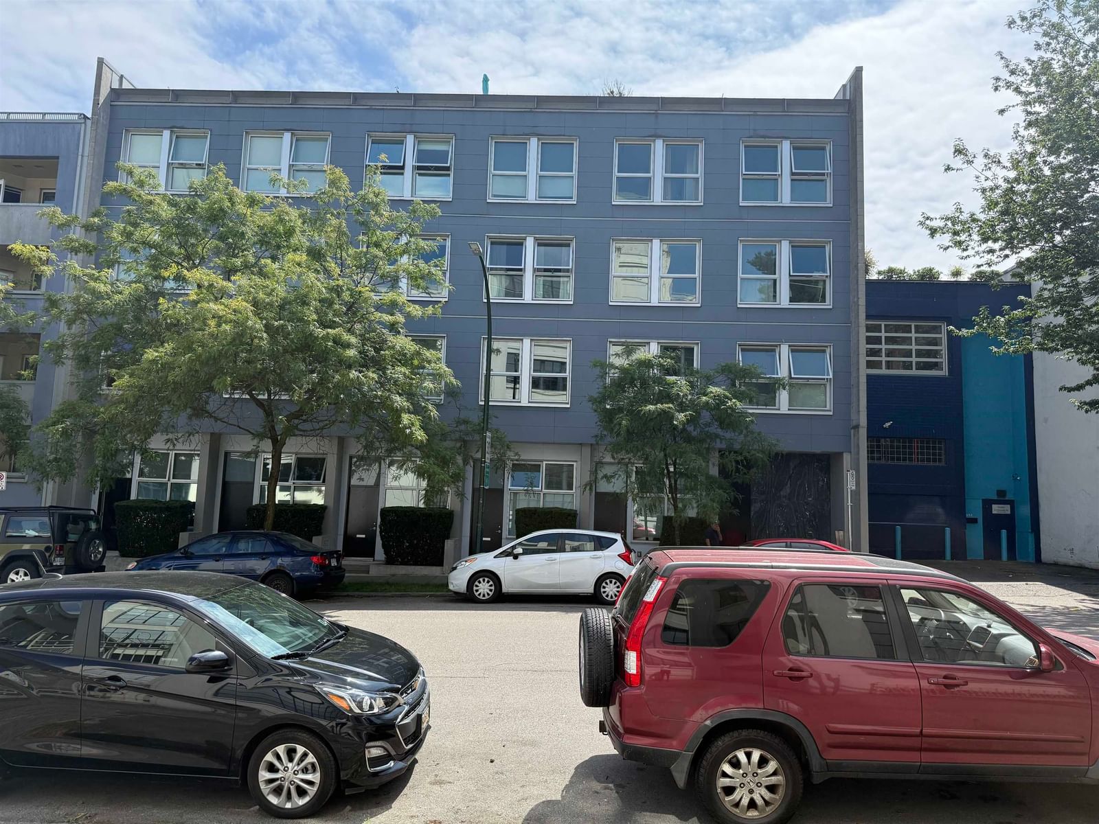 Listing Image 1