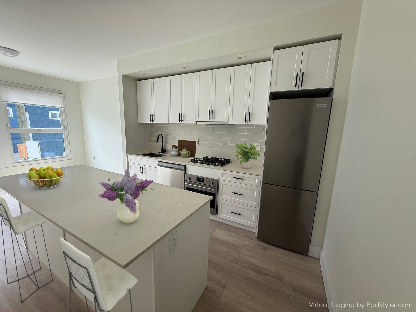 Listing Image 10