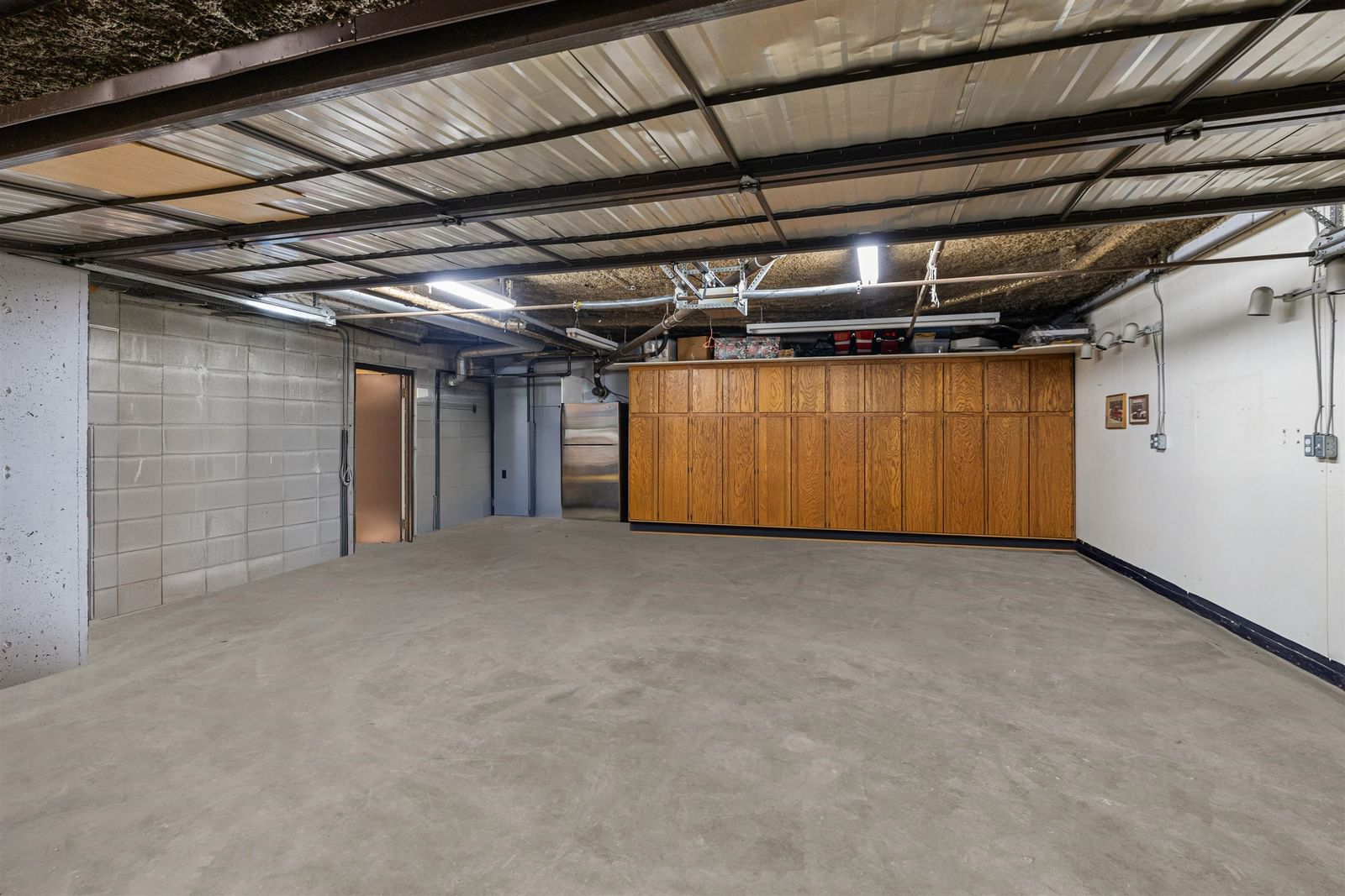 Listing Image 34