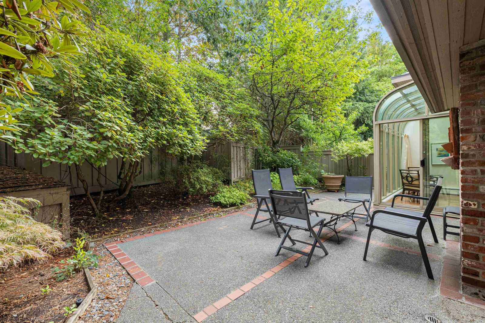 Listing Image 8