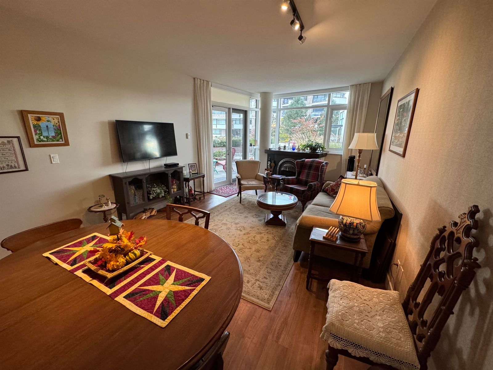 Listing Image 20
