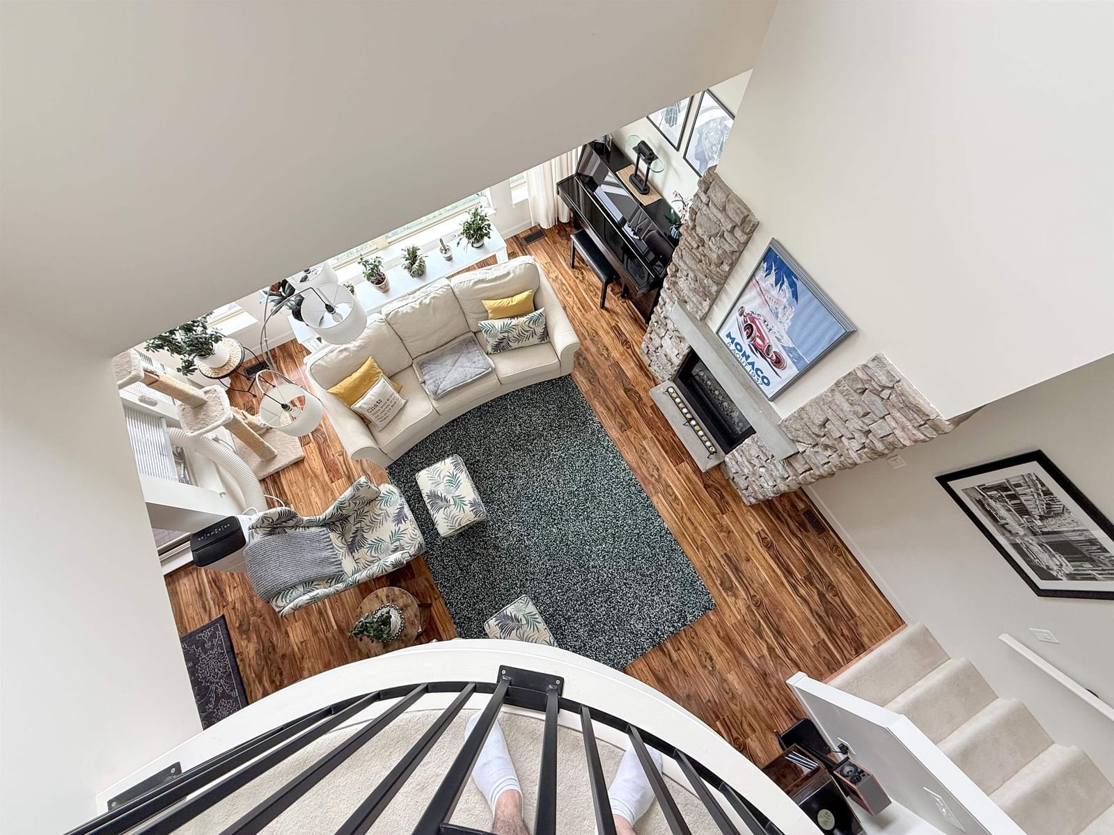 Listing Image 14