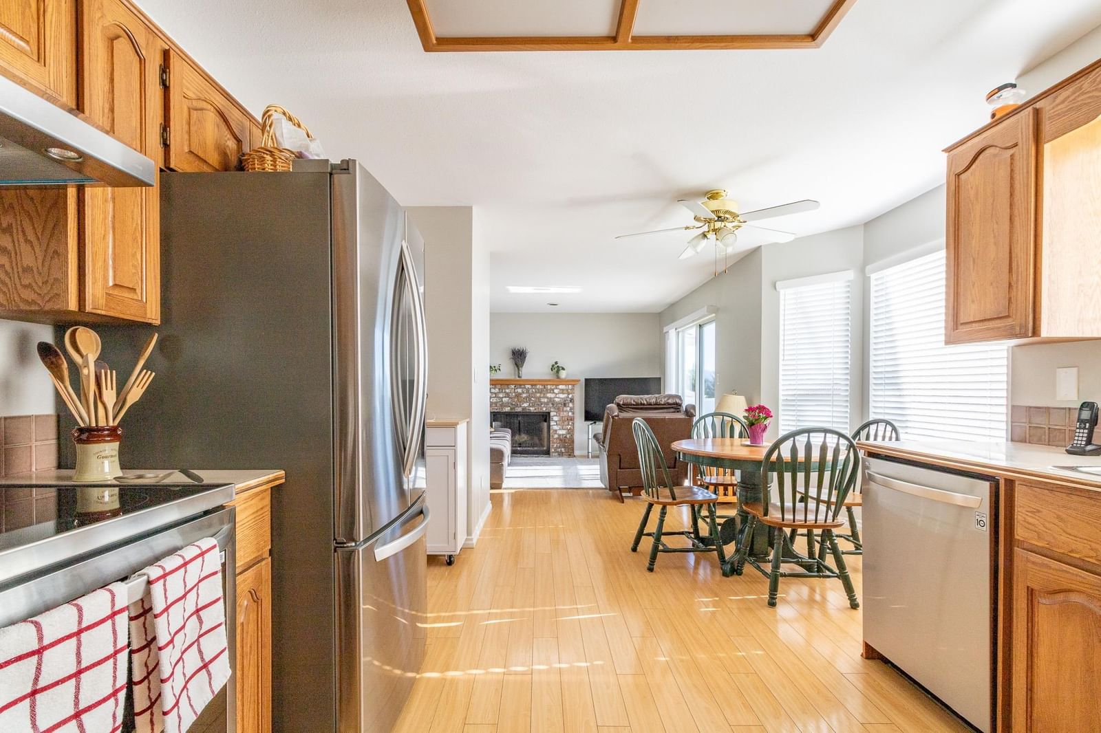 Listing Image 14