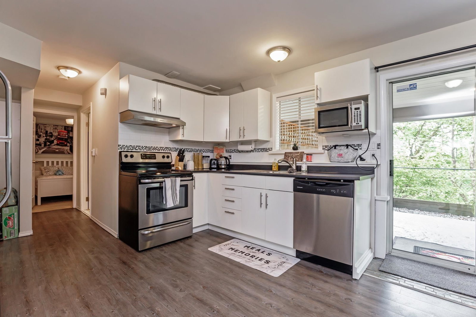 Listing Image 15