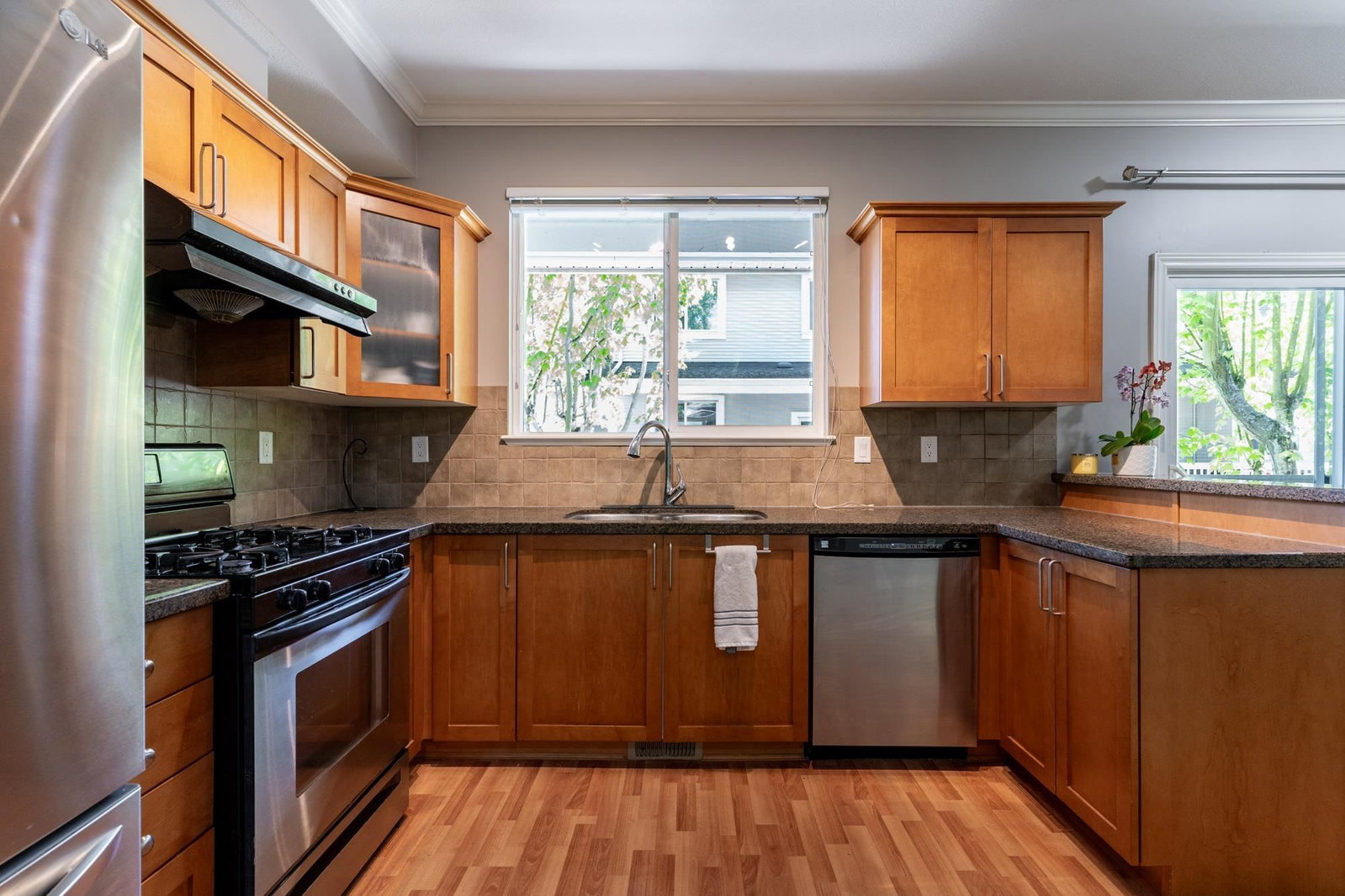 Listing Image 18
