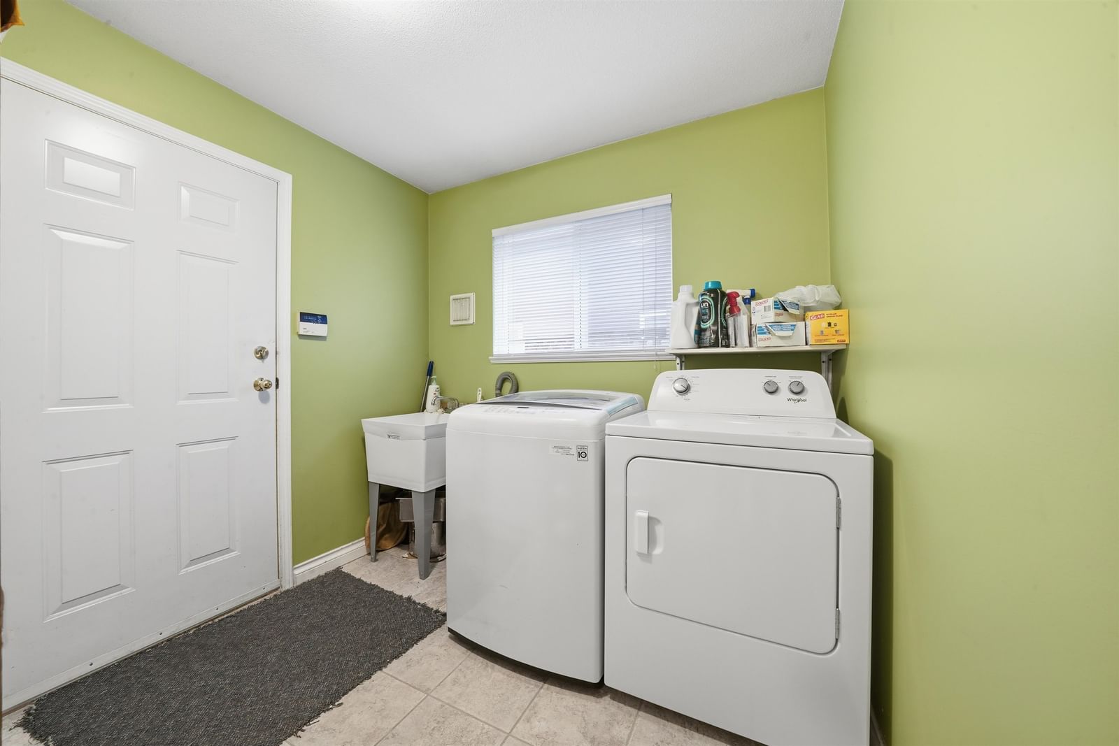 Listing Image 20