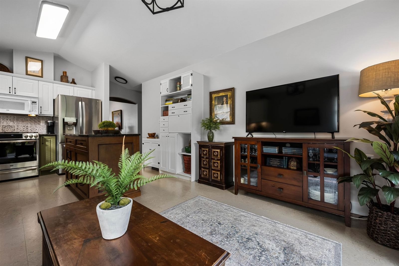 Listing Image 19