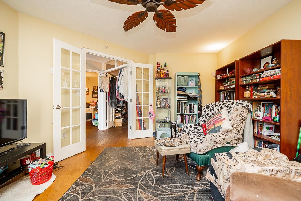 Listing Image 20