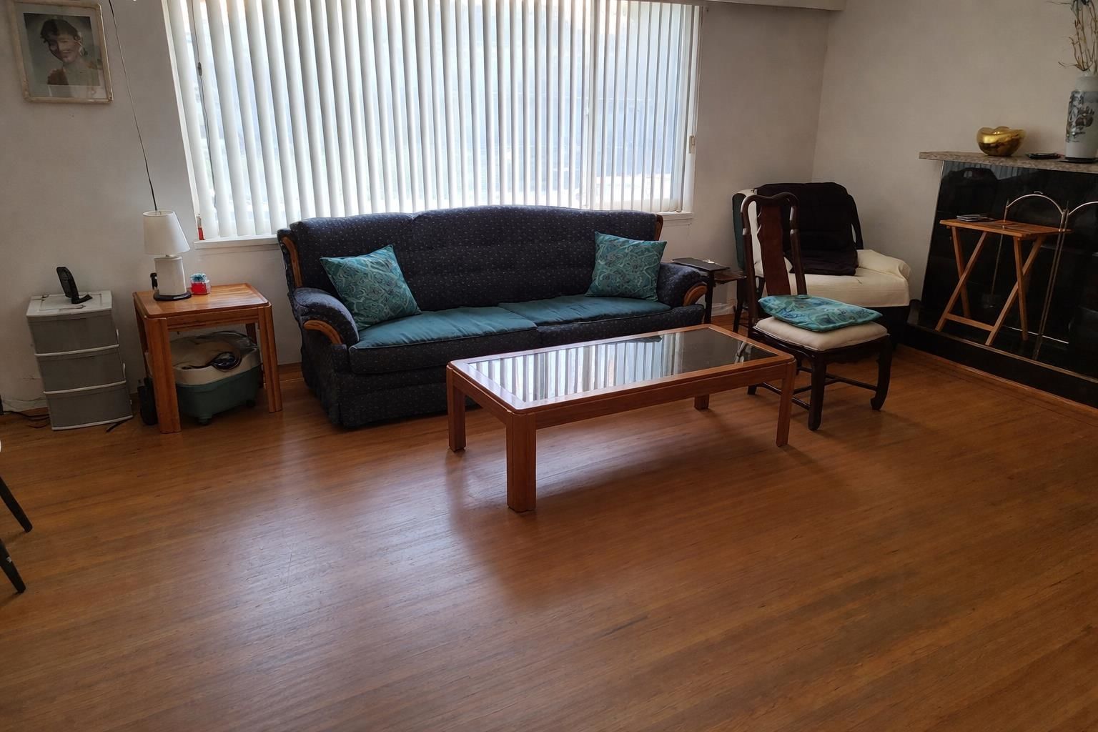 Listing Image 12