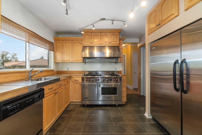 4037 Nithsdale Street, Burnaby, V5G 1P5 | Image 2