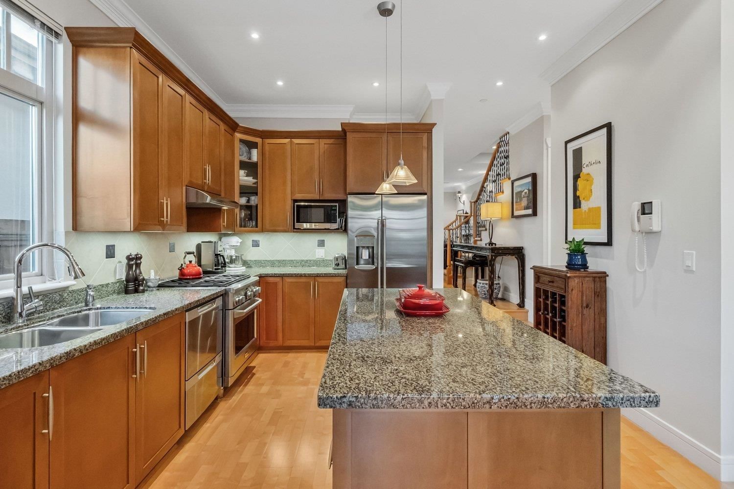 Listing Image 10