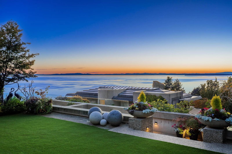 14971 Prospect Avenue, White Rock, V4B 2B3 | Image 2