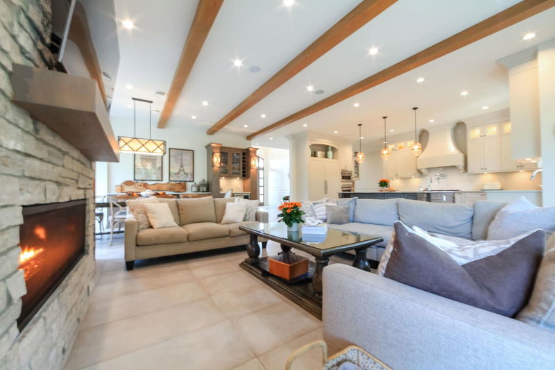 7863 Walmsley Court, Burnaby, V5E 3X3 | Image 2